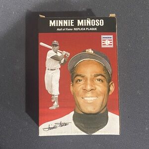 Minnie Miñoso Hall of Fame Replica Plaque